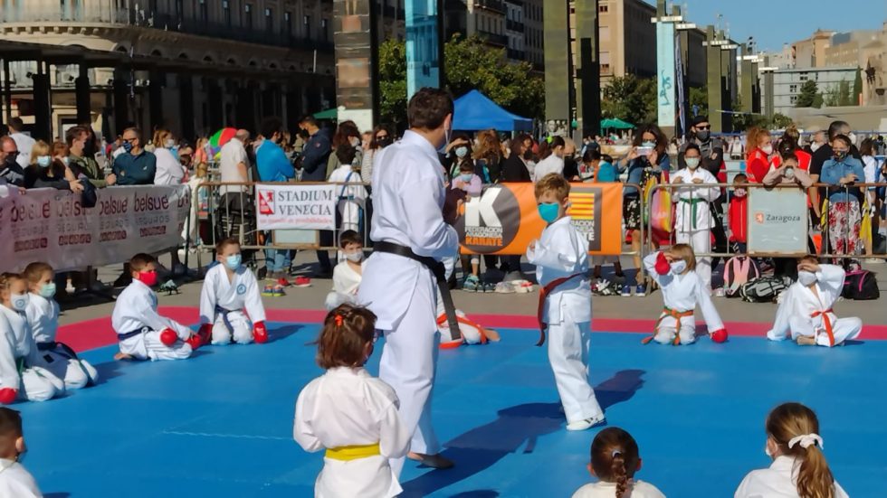 El Karate protagonista en la Plaza del Pilar de Zaragoza Federación Aragonesa de Kárate